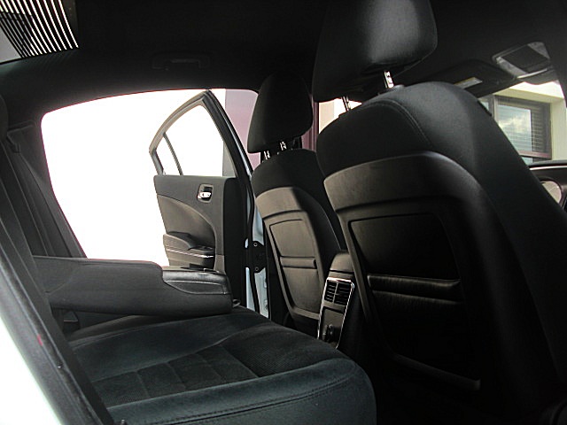 ChargerWhite2011/24e52.JPG