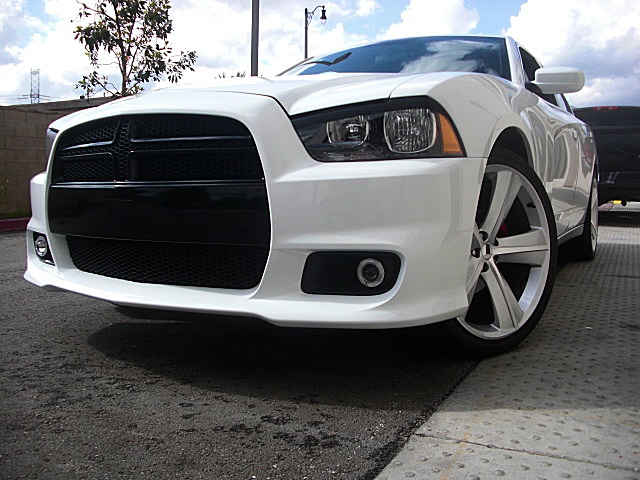 ChargerWhite2011/24e9.JPG
