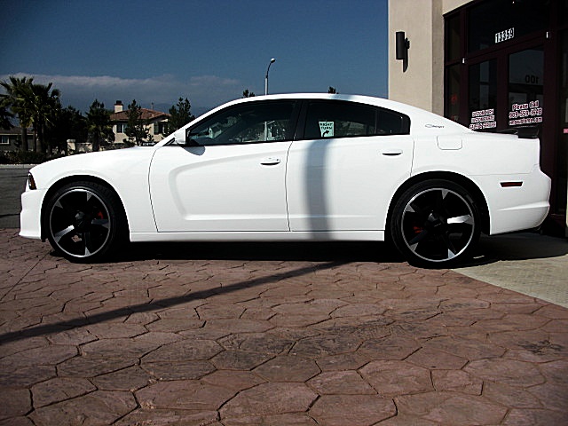 ChargerWhite2011/24s48.JPG