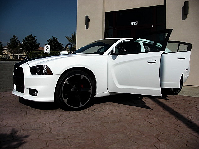 ChargerWhite2011/24s48.JPG
