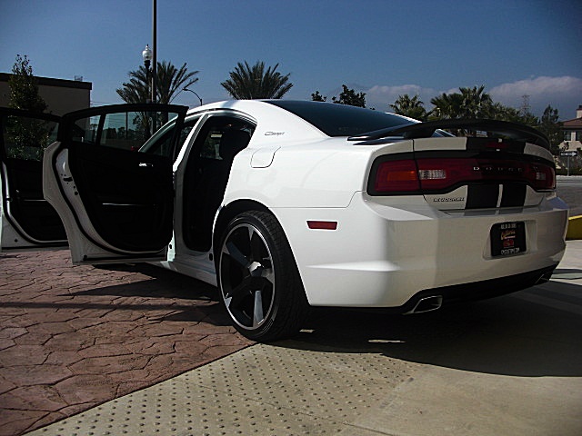 ChargerWhite2011/24s48.JPG