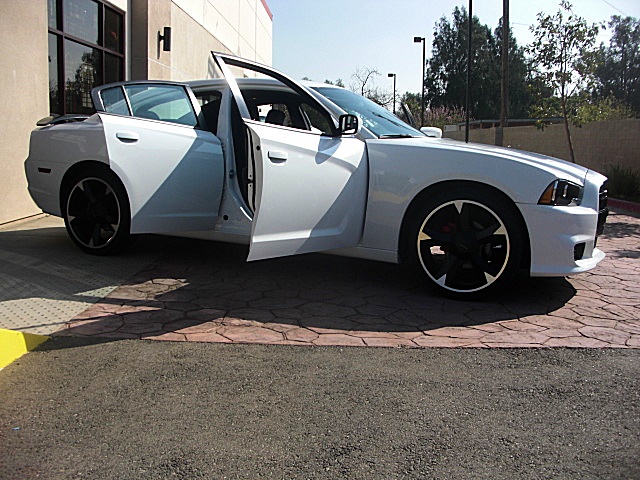 ChargerWhite2011/24s48.JPG