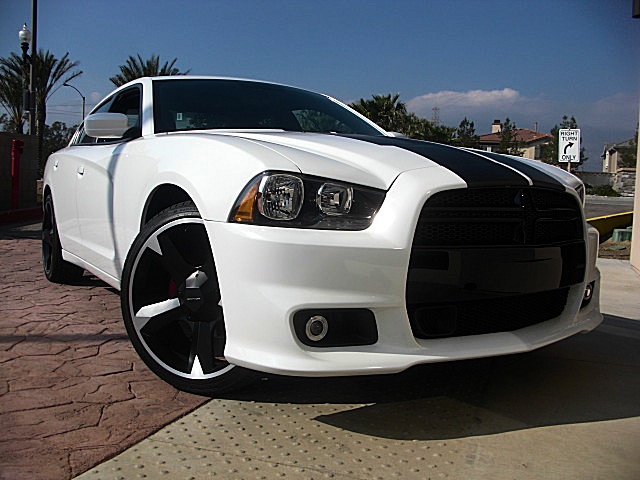ChargerWhite2011/24s48.JPG