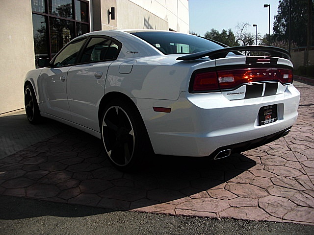 ChargerWhite2011/24s48.JPG