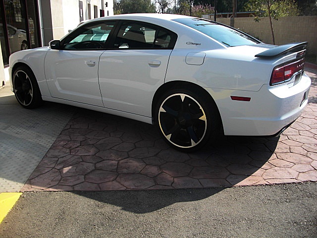 ChargerWhite2011/24s48.JPG