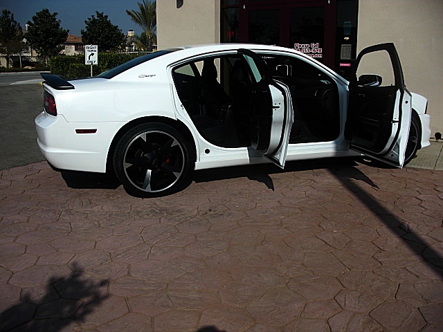 ChargerWhite2011/24s48.JPG