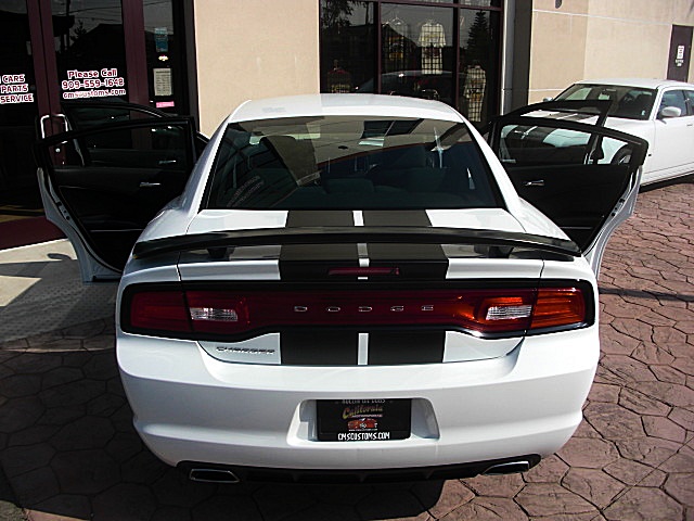 ChargerWhite2011/24s48.JPG
