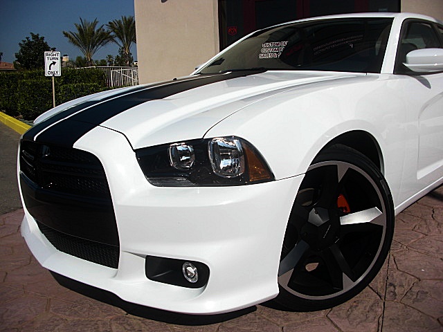 ChargerWhite2011/24s50.JPG
