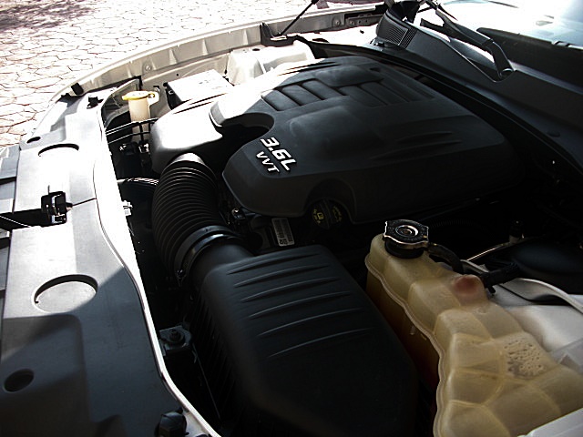ChargerWhite2011/24s45.JPG