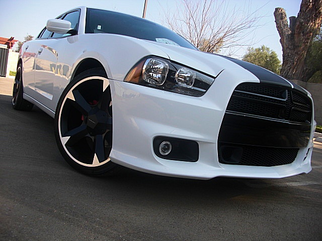 ChargerWhite2011/24s48.JPG