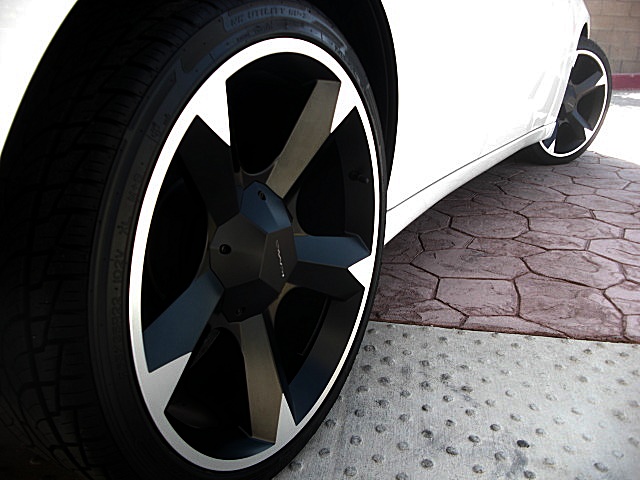 ChargerWhite2011/24s50.JPG