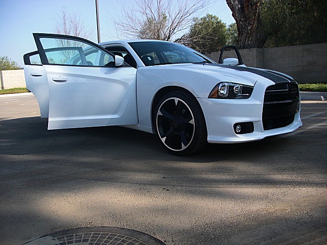 ChargerWhite2011/24s74.JPG
