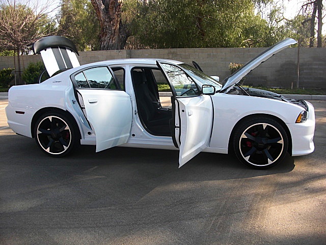 ChargerWhite2011/24s74.JPG