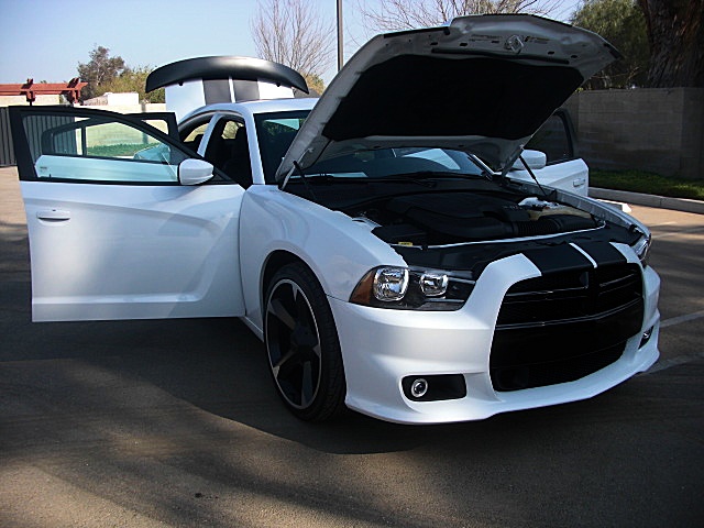 ChargerWhite2011/24s87.JPG