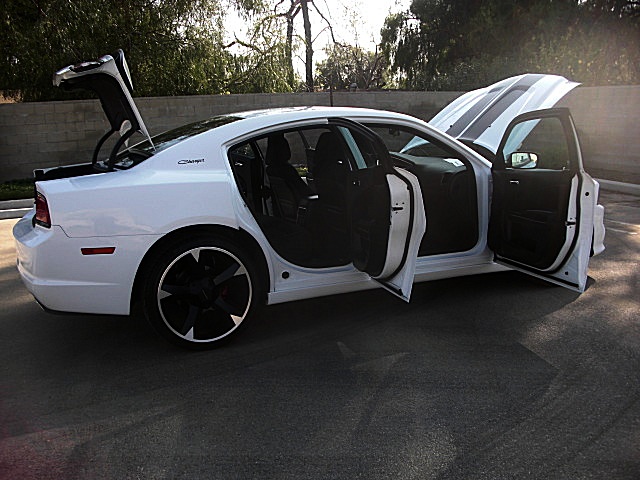 ChargerWhite2011/24s87.JPG