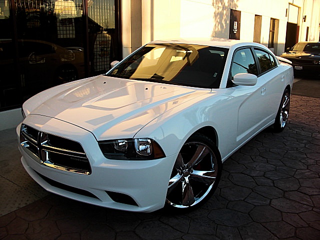 ChargerWhite2011/25a9.JPG