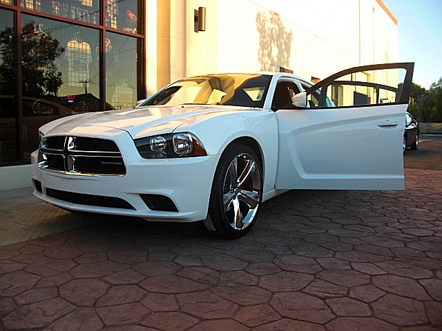 ChargerWhite2011/25a48.JPG