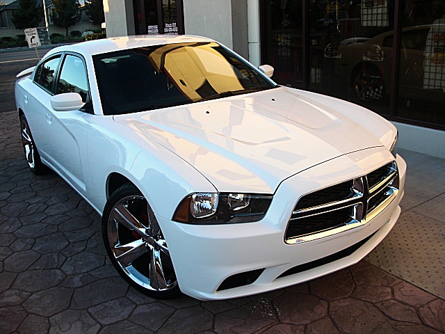 ChargerWhite2011/25a48.JPG