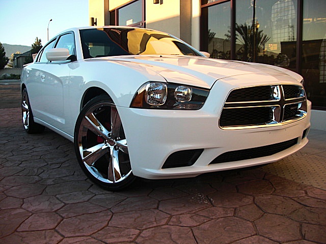 ChargerWhite2011/25a48.JPG