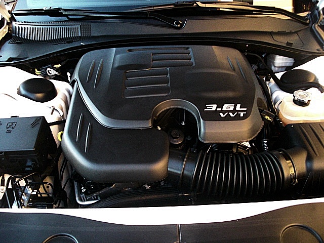 ChargerWhite2011/25a54.JPG