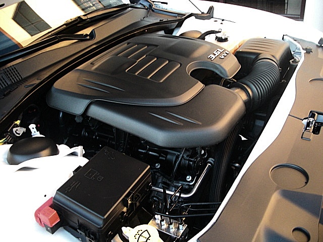 ChargerWhite2011/25a54.JPG