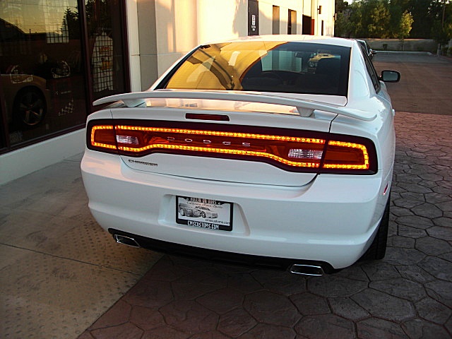 ChargerWhite2011/25a48.JPG