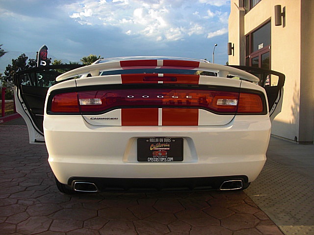 ChargerWhite2011/25a120.JPG
