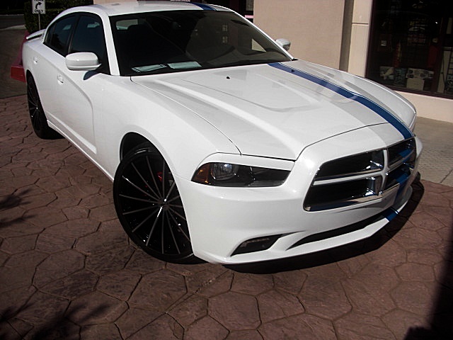 ChargerWhite2011/25aa22.JPG