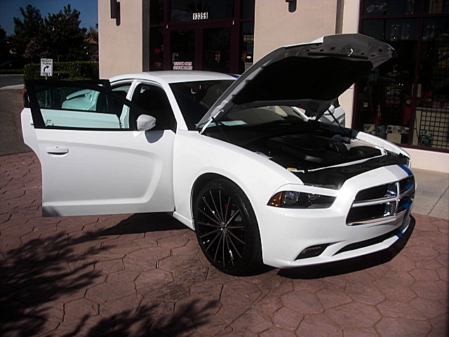 ChargerWhite2011/25aa22.JPG
