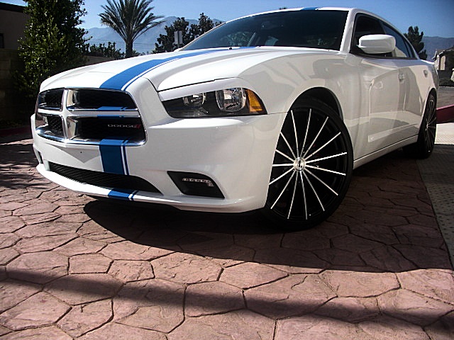 ChargerWhite2011/25aa22.JPG
