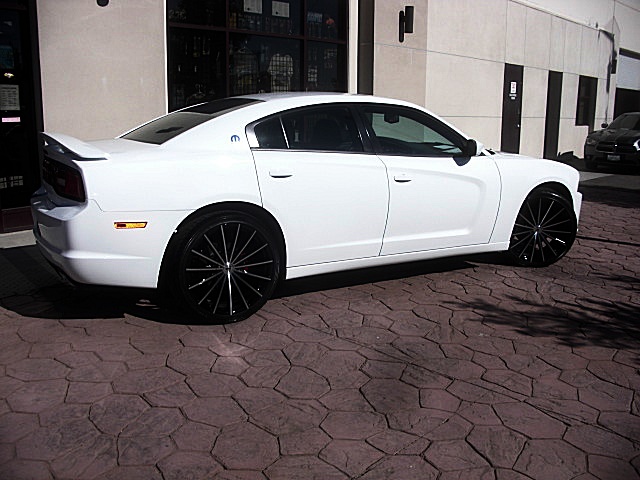 ChargerWhite2011/25aa22.JPG