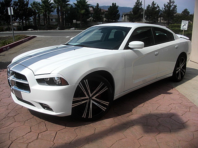 ChargerWhite2011/25e43a.JPG