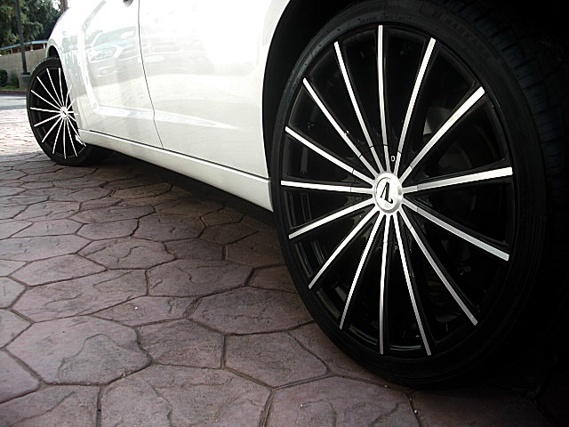 ChargerWhite2011/25e14.JPG