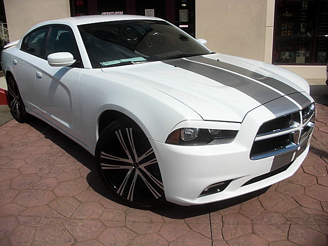ChargerWhite2011/25e43a.JPG
