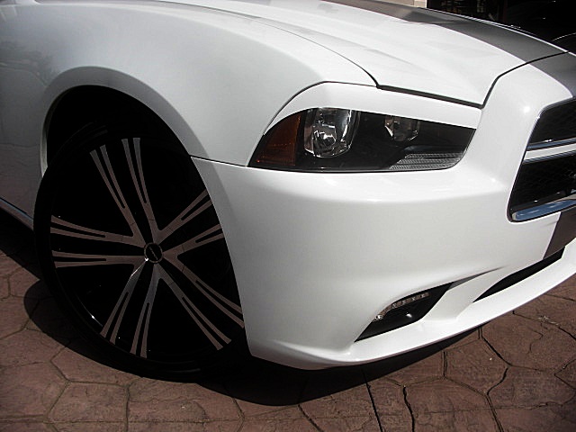 ChargerWhite2011/25e42a.JPG