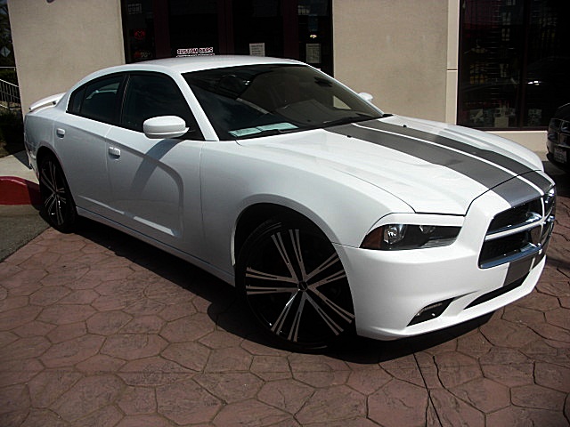 ChargerWhite2011/25e43a.JPG