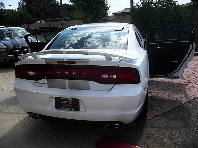 ChargerWhite2011/25e43a.JPG