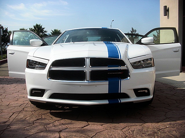 ChargerWhite2011/25e64.JPG