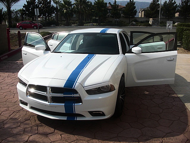 ChargerWhite2011/25e64.JPG