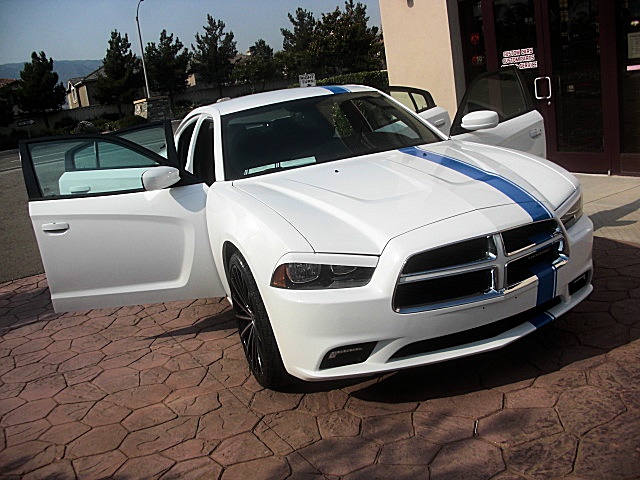 ChargerWhite2011/25e64.JPG