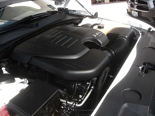 ChargerWhite2011/25e42a.JPG