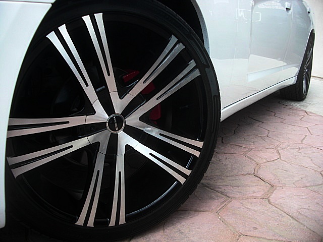 ChargerWhite2011/25e42a.JPG