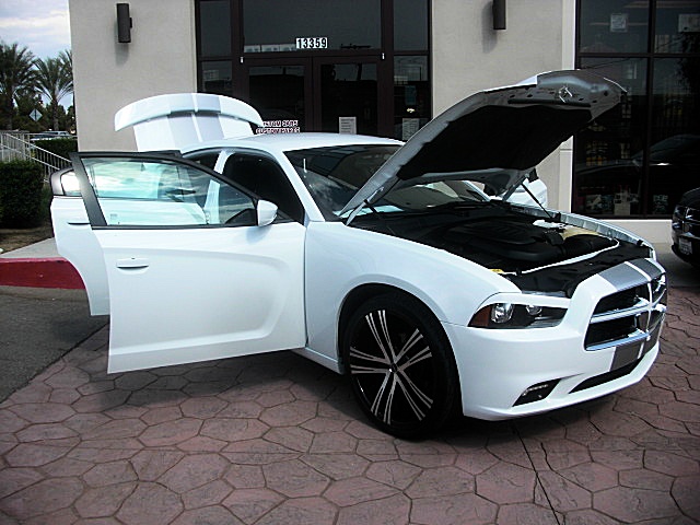ChargerWhite2011/25e43a.JPG