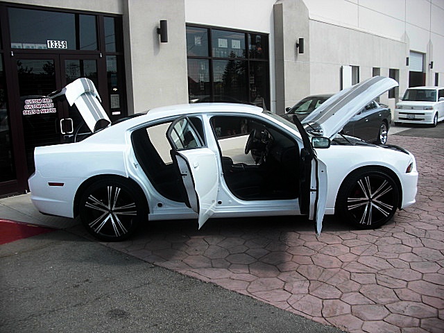ChargerWhite2011/25e43a.JPG