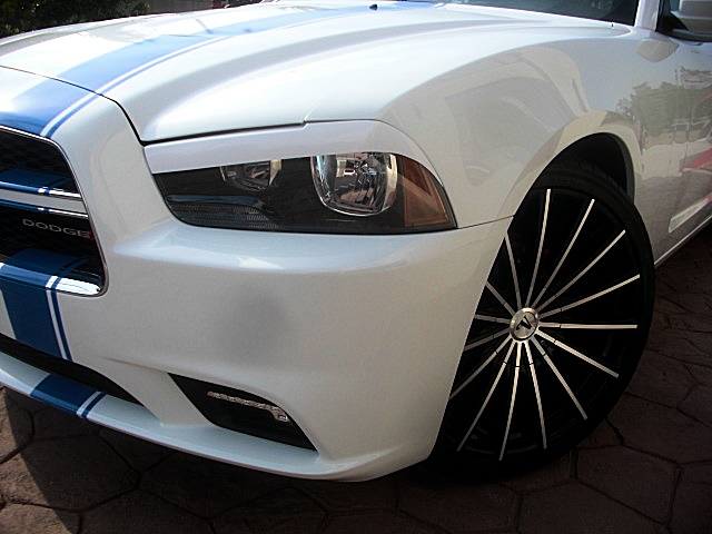 ChargerWhite2011/25e14.JPG