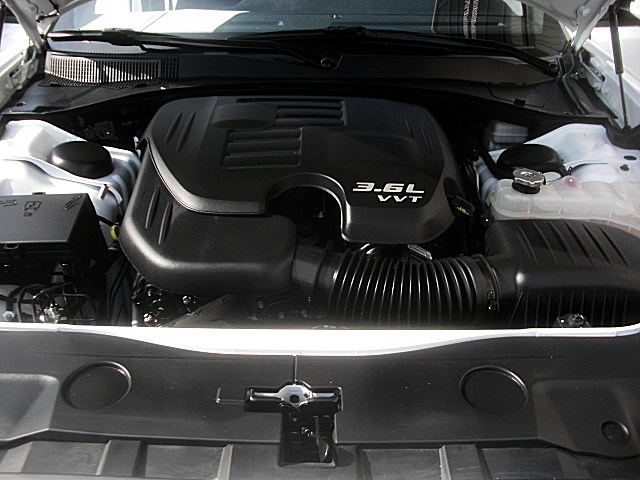 ChargerWhite2011/25e62.JPG