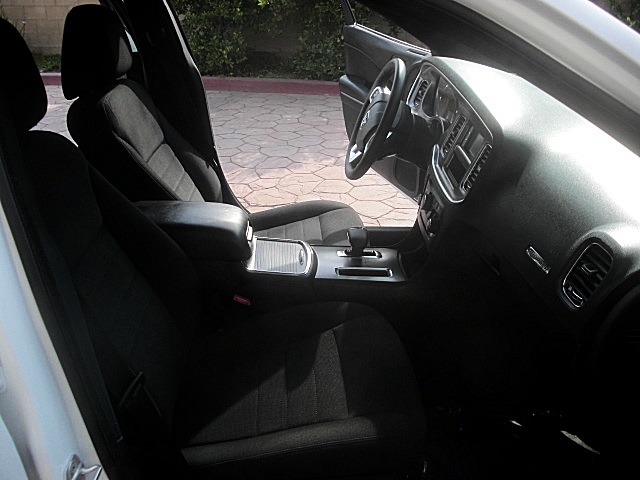 ChargerWhite2011/25e62.JPG
