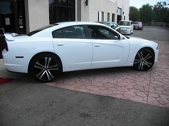 ChargerWhite2011/25e43a.JPG
