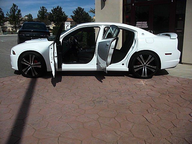 ChargerWhite2011/25s23.JPG