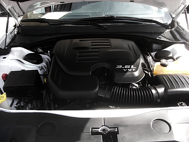 ChargerWhite2011/25s73.JPG